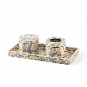 Brûle-encens religieux artisanal en nacre pour autel domestique et décoration spirituelle, origine Vietnam - Product Image 1