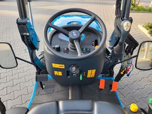 Tracteur agricole compact LS XJ25HST à vendre Nouveau tracteur hydrostatique LS XJ25 avec chargeur frontal cabine de service hivernal - Product Image 2