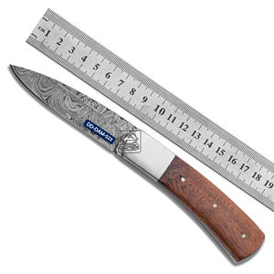 Cuchillo de caza hecho a mano con hoja de acero de refuerzo de acero damasco y mango de madera de caoba y Funda de cuero en relieve - Product Image 2