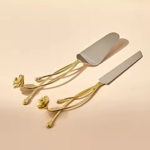 Beau serveur de gâteau de mariage de mariée ensemble de gâteau de mariage gravé ensemble pour les fêtes d'anniversaire et les événements - Product Image 4