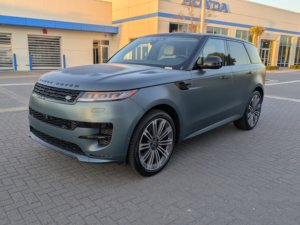 Land Rover Range Rover Sport Dynamic SE 2024 Usado en Buen Estado - Product Image 2