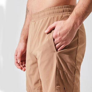 2025 pantalones cortos de gimnasio personalizados para hombre 100% malla de poliéster patrón sólido con logotipo personalizado cintura elástica estilo informal de verano - Product Image 5