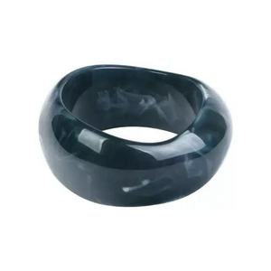Bracelet chrétien tendance fait à la main avec une finition en marbre lisse et un design à fermoir pour femmes, parfait pour les occasions festives et le port quotidien - Product Image 2