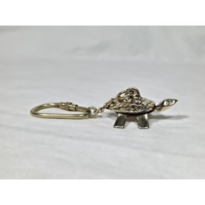 Porte-clés tortue nautique en laiton antique, breloque animale en métal vintage pour usage professionnel - Product Image 6