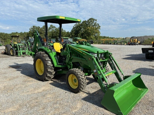 Tracteur agricole d'occasion JOHN DEAR 4044M avec chargeur frontal et arrière, 4x4, en stock, prêt à être expédié - Product Image 4