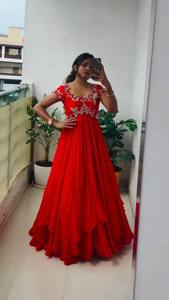 Magnifique robe longue de style Anarkali en soie premium avec broderie, pour réception et soirée, avec ensemble dupatta - Product Image 4