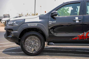 HI LUX ADVENTURE USADO, 5 PLAZAS, 200-299HP, Turbo Diésel, Transmisión Automática - Product Image 2