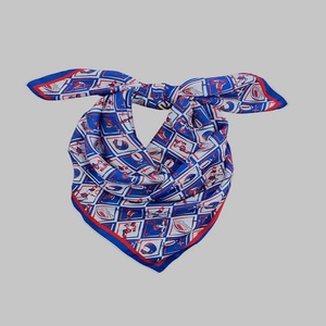 Pañuelo Cuadrado Tipo Bandana, Ligero y Moderno, de Algodón y Seda, con Logotipo Personalizable, Impresión a Doble Cara, Producto Artesanal Elegante - Product Image 5