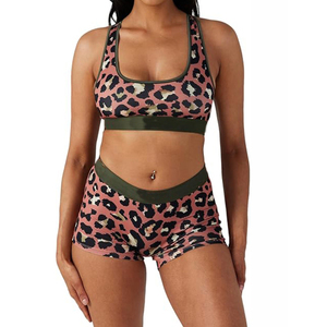 Prix de gros Ensembles pour femmes Ensembles de fitness imprimés sur mesure Vêtements de fitness et de yoga Soutien-gorge de sport et shorts pour adultes Ensemble entièrement sublimé - Product Image 1