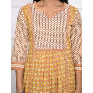 Vestido Amarillo de Algodón Estampado, Ropa de Asia y las Islas del Pacífico - Product Image 2