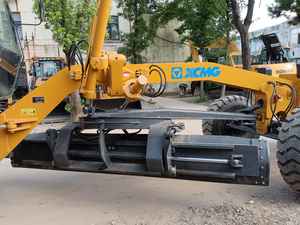Nueva Motoniveladora XCM_G GR2153 con Motor CAT de Alta Eficiencia, Diámetro de Trabajo de 29.4m, Cilindros Hidráulicos TOSHIBA, Válvula de Bomba Kawasaki, 5 Años de Garantía - Product Image 2