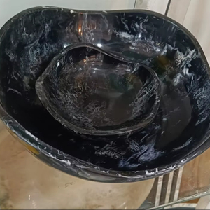 Bols en résine époxy polie artistique pour une restauration de fête haut de gamme et un style de table - Product Image 1