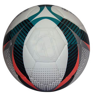 Ballon de football sur mesure de haute qualité fabriqué à la main au Pakistan avec étiquette personnalisée pour le football sportif - Product Image 2