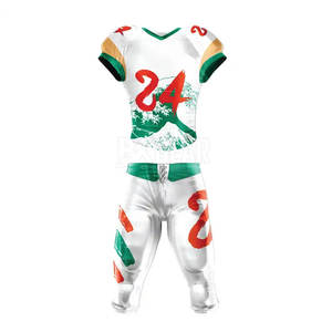 Ensemble d'uniformes de football fabriqué en usine en tissu polyester de haute qualité avec logos personnalisés numéros et noms - Product Image 1