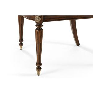 Silla de Comedor Neoclásica Francesa de Lujo, Patas Acanaladas con Medallones de Latón y Tapicería de Damasco de Alta Gama - Product Image 4