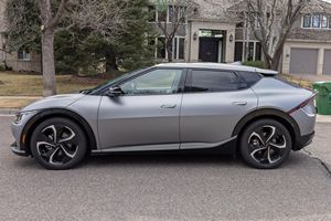 2022 Kia EV6 GT-Line AWD Gasolina, bajo kilometraje - Product Image 2