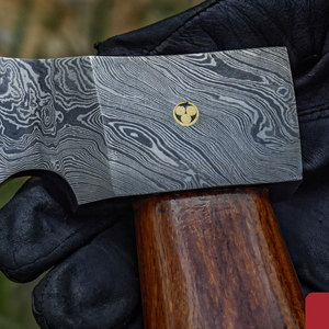 ขวานเหล็กดามัสกัสแบบดั้งเดิม พร้อมน้ำหนักสมดุลและด้ามจับผิวเรียบ สำหรับงานไม้ ขวานเหล็กดามัสกัส - Product Image 5