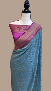Saris en soie brocart sur mesure avec bordures brocart idéal pour la revente par les créateurs de vêtements en bleu foncé - Product Image 5