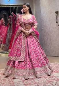 Collection de mariage Lehenga Choli à broderie lourde conçue pour les vêtements indiens et pakistanais - Product Image 5