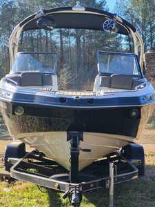 Bateau de travail YamahaBoats 24' 242 Limited S WalkAround d'occasion de 2011, bateau de remorquage, jetboat, sport, loisirs, famille, aventure, durable, marine - Product Image 2