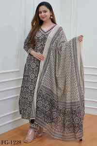 Colección Exclusiva Maruti Fashion MF222, Kurti Afgano de Algodón con Estampado Digital, Ropa Casual, Diseño de Cuello Único, Precio al por Mayor - Product Image 5