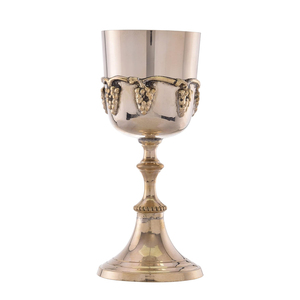 Cáliz Sagrado de Latón Antiguo, Copa de Comunión, Estilo Medieval, Regalo Religioso, Cáliz Decorativo Vintage para Iglesia o Hogar - Product Image 2