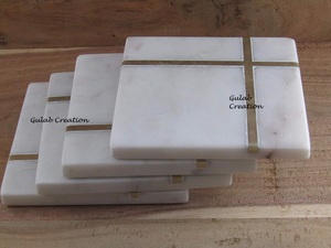 Lot de 4 sous-verres en marbre blanc avec incrustation élégante en laiton Ensemble de sous-verres décoratifs faits à la main pour table à manger et décoration intérieure - Product Image 2