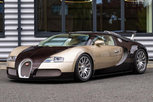 Voitures de sport d'occasion Bu Ga Tti, conduite à gauche, sièges en cuir, caméra arrière, phares au xénon, écran tactile, 5 places, modèle 2024, Euro IV US - Product Image 2