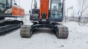 Excavatrice sur chenilles Zaxis 220lc orange, équipement de construction robuste - Product Image 5