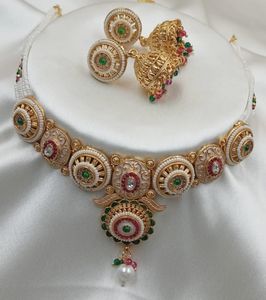 Conjunto de collar Rajwadi hecho a mano de alta calidad para mujer, joyería tradicional de Rajasthani con trabajo intrincado de Kundan chapado en oro - Product Image 4