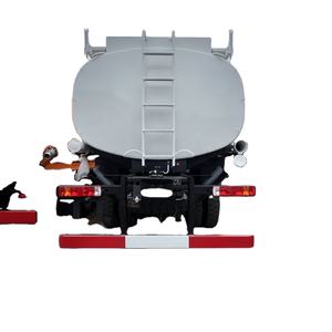 Camion-citerne à carburant diesel d'occasion à 10 roues, transmission manuelle 6x4, norme Euro 4, origine américaine, véhicule de stockage d'huile - Product Image 3