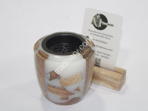 Dernier brûleur traditionnel en bois de Mubkhar en résine Bukhoor brûleur d'encens à usage intérieur pour Ramadan Eid Tradnary Exim Pvt Ltd - Product Image 2