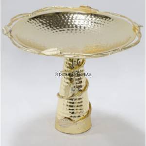 Cuenco decorativo de mesa y servicio de frutas de diseñador único elegante chapado en oro de alta calidad con textura martillada de Metal de calidad Superior - Product Image 1