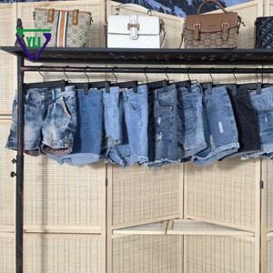 All'ingrosso della seconda mano della ragazza calda tre quarti delle signore <span class=keywords><strong>Mini</strong></span> Jeans di moda estiva <span class=keywords><strong>vestiti</strong></span> usati per le donne - Product Image 1