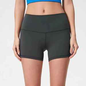 Pantalones cortos de yoga suaves de cintura alta con logotipo personalizado para niñas, mallas deportivas de gimnasio sin costuras con cintura ancha para entrenamiento sin peso - Product Image 1