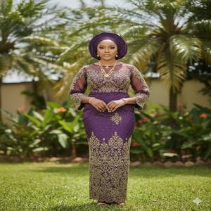 Robe de soirée pour femmes et filles, design ethnique africain à motifs floraux et feuillages, ornée de perles et de pierres, 100% polyester, couleur personnalisable - Product Image 1