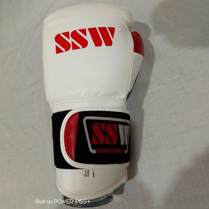 Vente en gros Vêtements de sport de kickboxing en cuir PU de haute qualité avec logo personnalisé Gants de boxe pour l'entraînement au poinçonnage - Product Image 6