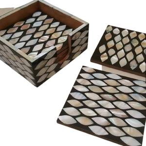 Plateau traditionnel indien à motifs floraux en nacre incrustée, fabriqué à la main en Inde par des artisans - Product Image 3