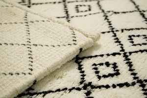 Modern Handmade Geometric Wool Rug Subtle Striking Handwoven Woollen <b>Runner</b> Plush Pile <b>Washable</b> for Home Use Available Wholesale - Product Image 2