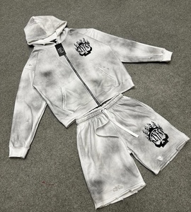 Conjunto de Sudadera con Capucha y Pantalones Cortos Vintage con Efecto Desgastado por el Sol y Lavado Ácido, Estampado de Calavera con Llamas, Chándal de Streetwear de Alto Gramaje, Logotipo Personalizado de Marca - Product Image 1