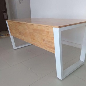 Escritorio Ejecutivo Minimalista de 80x160mm BGD68043 con Patas de Hierro Trapezoidales Resistentes, Base de Madera de Caucho, Diseño Contemporáneo - Product Image 6
