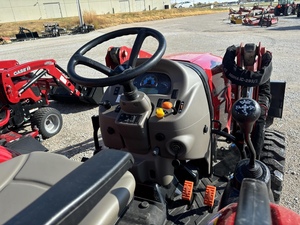 รถแทรกเตอร์สำหรับสวน IH Farmall 35C ปี 2024 กำลัง 35 แรงม้า ระบบเกียร์อัตโนมัติ PLC - Product Image 3