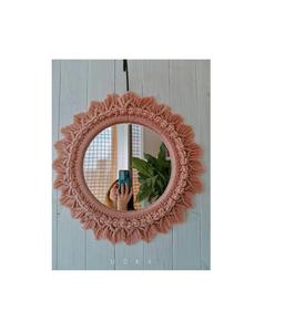 Miroir mural décoratif en macramé Décor créatif et fantaisie Finition naturelle Décoration de Noël Miroir mural - Product Image 1