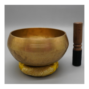 Hermoso Cuenco Tibetano de Metal Pulido Hecho a Mano en Nepal, Instrumento para Meditación, Yoga, Sanación con Sonido, Bienestar Espiritual, Largo - Product Image 1