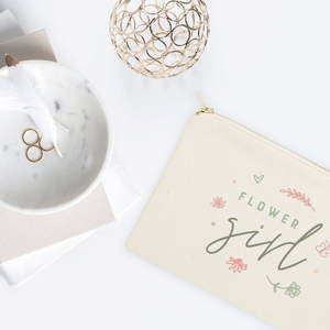 กระเป๋าเครื่องสำอางผ้าแคนวาสลายดอกไม้ ขนาดใหญ่ พกพาสะดวก ทนทาน พร้อมลายตัวอักษรดอกไม้ สำหรับสาวๆ ที่ชอบดอกไม้ - Product Image 3