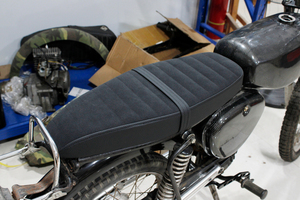 Coussin de siège texturé grain de litchi pour tuning d'anciens modèles Simson S51 S50 S60 S70 S80 Enduro - Product Image 6