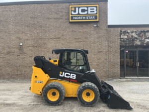 รถตักล้อยางแบบสกิดสเตียร์ ใช้เครื่องยนต์ดีเซล JCBB ควบคุมด้วย PLC พร้อมการรับประกัน 1 ปี และประสิทธิภาพสูง มีจำหน่าย - Product Image 3