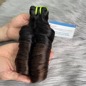MEILLEURE VENTE!!!! Tendance chaude 2024 printemps bouclés faisceaux de cheveux humains extension de cheveux humains vietnamiens couleur naturelle - Product Image 1