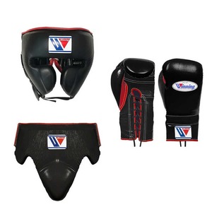 Recién llegado, hecho a medida ganador Conjunto de Combate, boxeo de combate, guantes con cordones de Color negro y rojo, protector de cabeza de cara abierta - Product Image 1