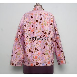 Chaqueta Suzani de Terciopelo con Bordado Floral Bohemio, Chaqueta Corta Estampada con Forro de Algodón, Hecha a Mano, Ecológica, Acolchada - Product Image 5